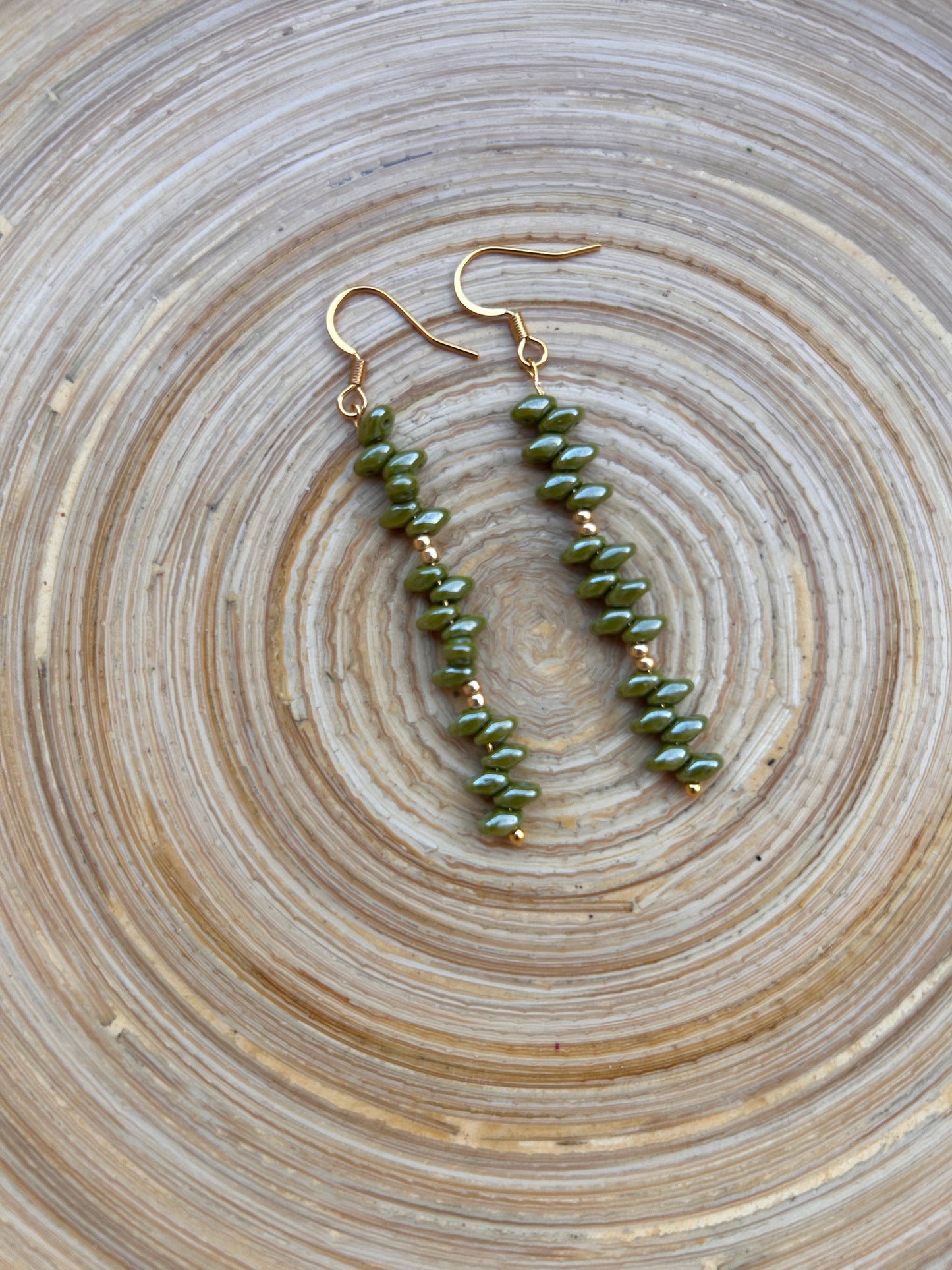 Pendientes piedras oliva